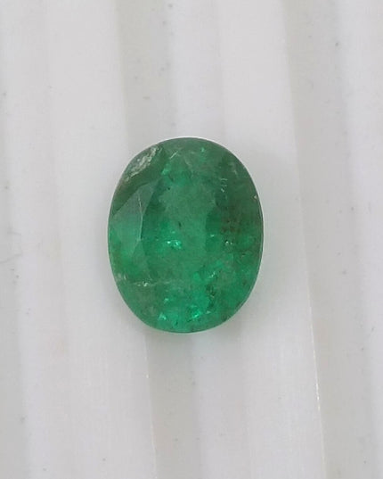 GSI Certified Vivid medium deep Green Swat Emerald Minor Oiled Loose Gemstone
