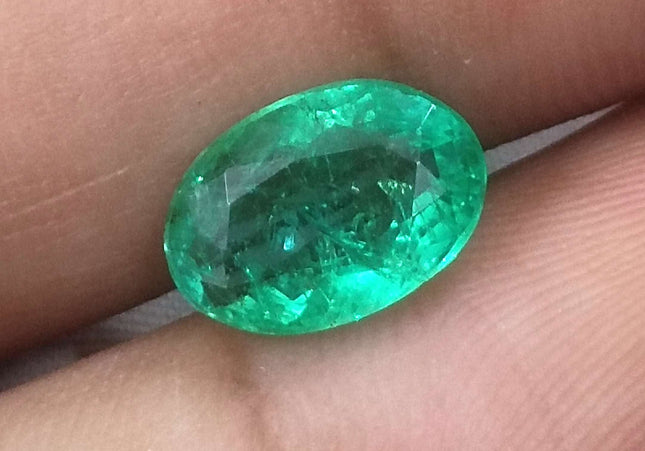 2.57ct GSI Certified Neon Green Zambian Emerald Minor Oiled Loose Gemstone