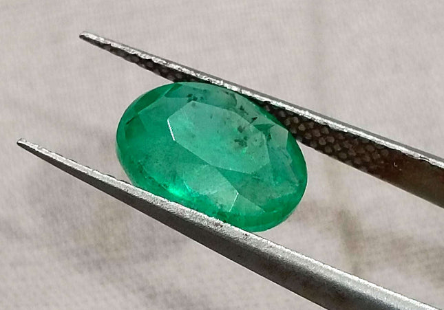 GSI Certified 2.39ct Medium Green Swat Emerald Minor Oiled Loose Gemstone