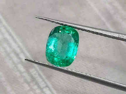 Natural Emerald 1.14ct Medium Vivid Electric Green SGL Certificate Cushion Cut Minor Oiled Gemstone