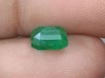 Swat Emerald 1.78ct Certified Natural Vivid Golden Green Gemstone