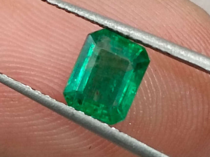 Natural Emerald 0.91ct Certified Zambian Origin Octagon cut Stone