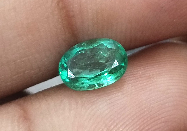 GSI Certified 1.38ct Bright Medium Shamrock Green Natural Zambian Emerald Minor Oiled Loose Gemstone