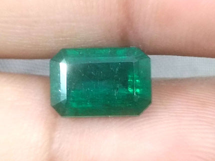 3.05ct Certified Zambian Natural Emerald.