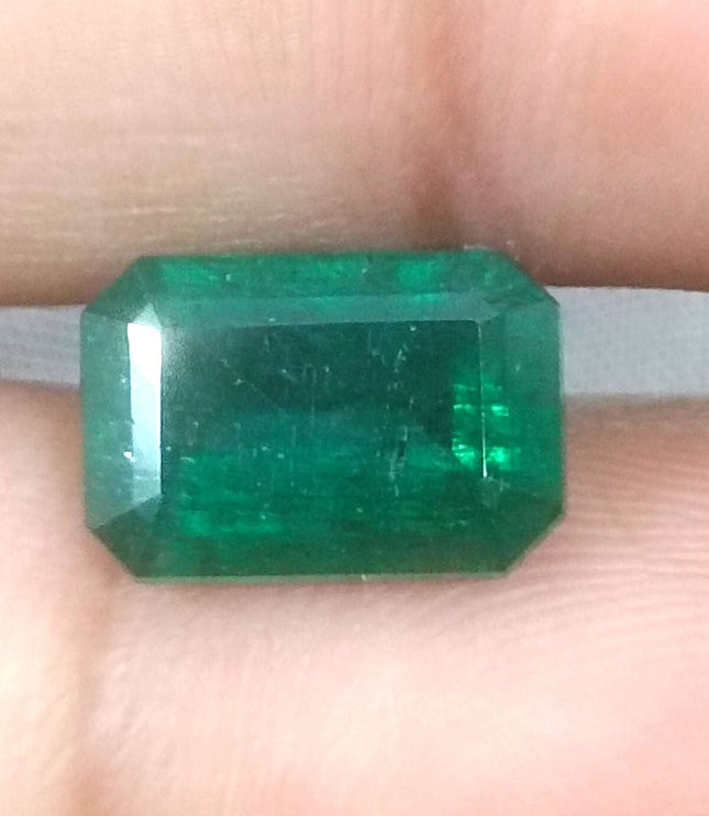 3.05ct Certified Zambian Natural Emerald.