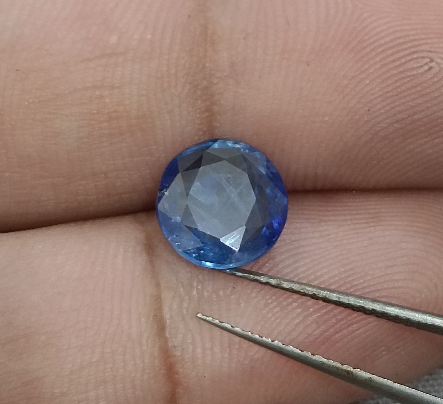 GSI Certified 2.51ct Royal Blue Ceylon Sapphire, 100% Natural Earth Mined Gemstone