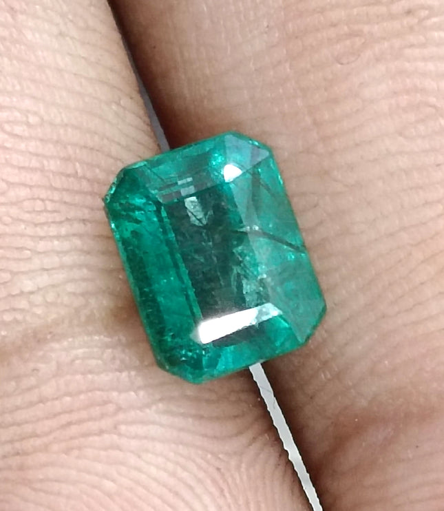 GSI Certified 2.69ct Zambian Emerald, 100% Natural Earth Mined Gemstone