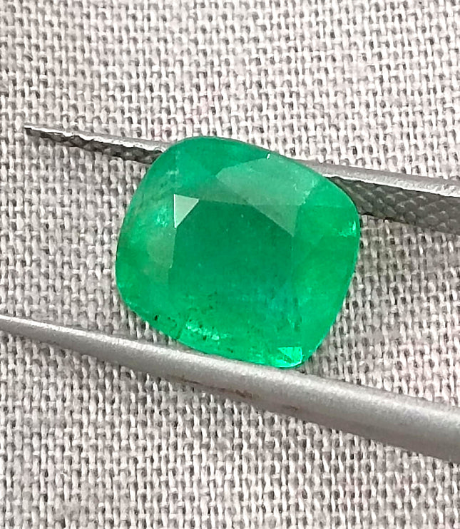 Ethiopian emerald 2.32ct Certified Neon Green Natural Gemstone