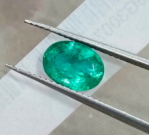 1.48ct Natural Emerald Medium Deep Green Shiny Oval SGL Certified Gemstone