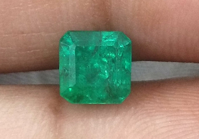 1.46ct GSI Certified Vivid Green Zambian Emerald Minor Oiled Loose Gemstone