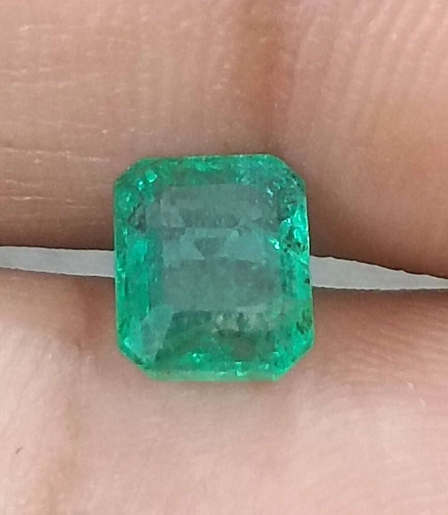 Certified 1.15ct Natural Zambian Emerald Stone.