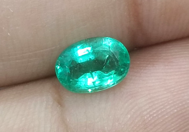 GSI Certified 1.38ct Bright Medium Shamrock Green Natural Zambian Emerald Minor Oiled Loose Gemstone