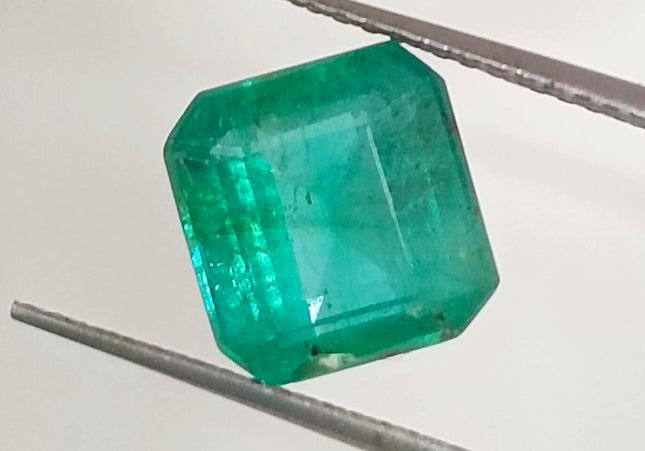 GSI Certified 2.61ct Medium Green Zambian Emerald Natural Gemstone