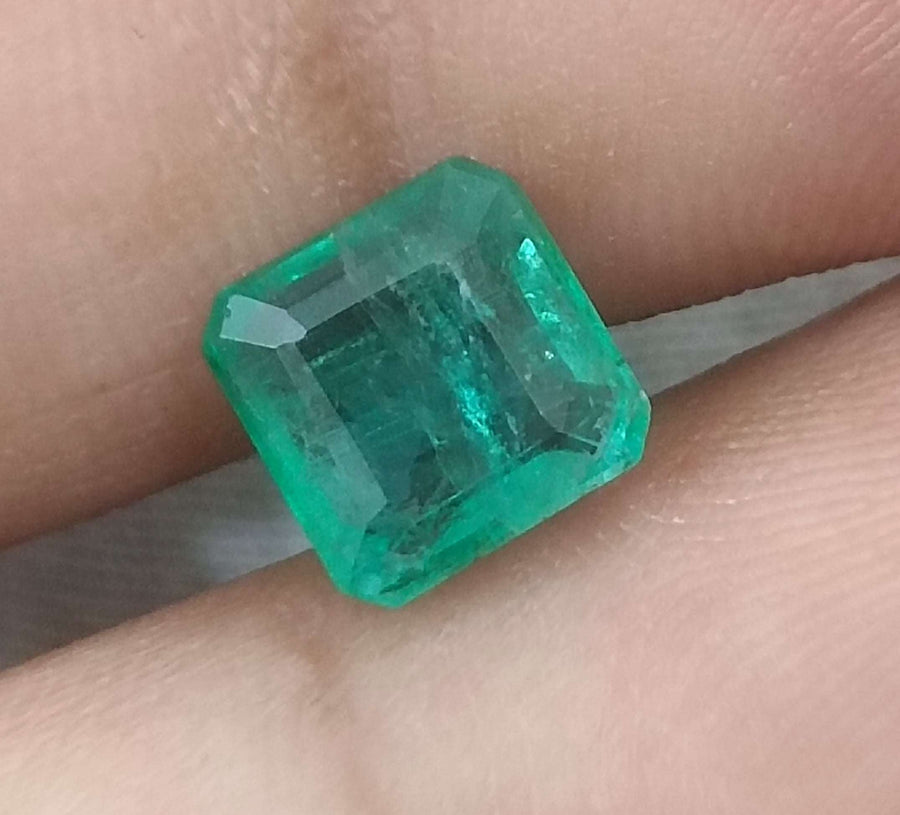 GSI Certified 2.05ct Medium Green Natural Zambian Emerald Minor Oiled Loose Gemstone