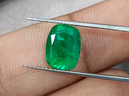 3.16ct Swat Emerald, Certified Natural Vivid Green Stone