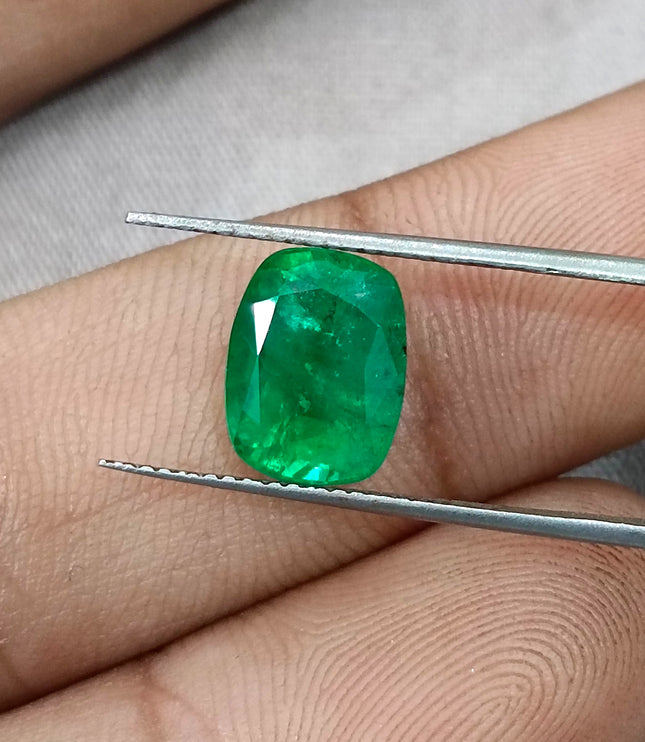3.16ct Swat Emerald, Certified Natural Vivid Green Stone