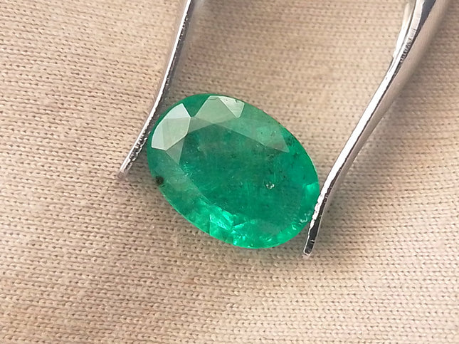2.35ct Vivid Green Natural Emerald Oval Cut Loose Gemstone