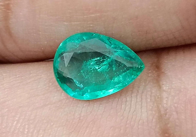 GSI Certified 1.65ct Medium Green Zambian Emerald Minor Oiled Loose Gemstone