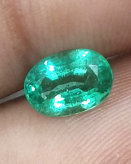 GSI Certified 1.38ct Bright Medium Shamrock Green Natural Zambian Emerald Minor Oiled Loose Gemstone