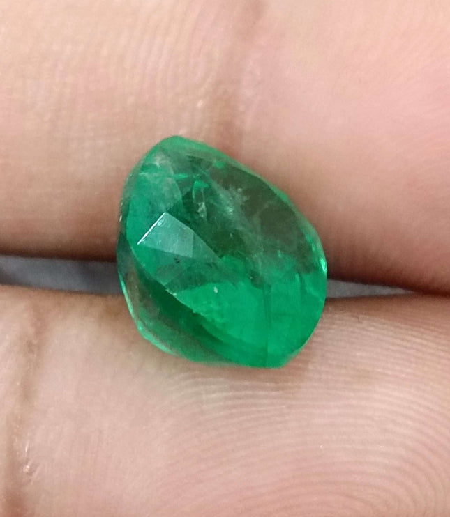 7.30ct Swat Emerald, Natural Bright Green Cushion Cut Stone