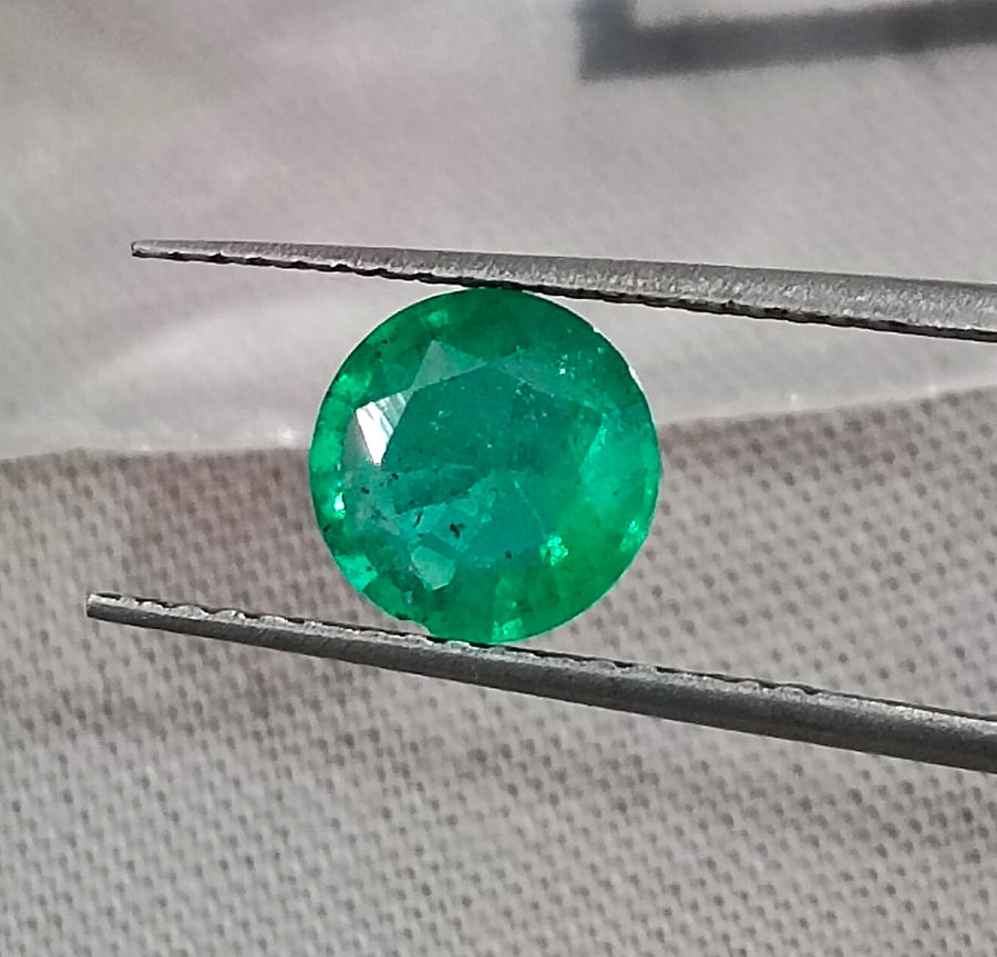 Zambian Emerald 1.00ct Certified Natural Medium Bright Shamrock Green Round Cut Gemstone