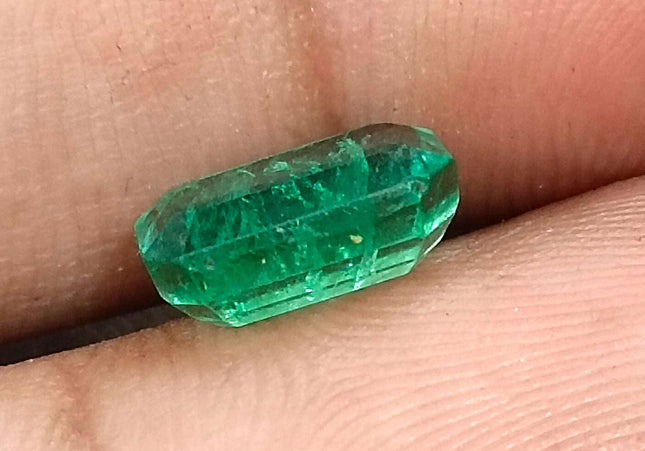 GSI Certified 2.18ct Medium Light Green Panjshir Emerald Minor Oiled Loose Gemstone