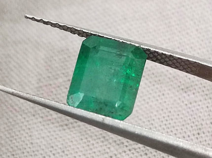 GSI Certified 2.42ct Medium Green Zambian Emerald, Natural Gemstone
