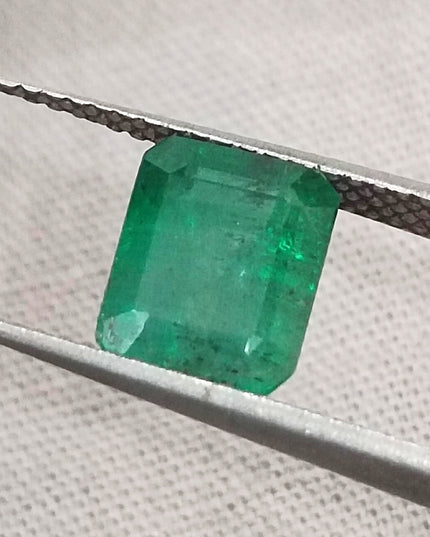 GSI Certified 2.42ct Medium Green Zambian Emerald, Natural Gemstone