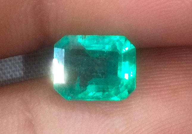 2.03ct GSI USA Certified Pastel Green Zambian Emerald Minor Oiled Loose Gemstone