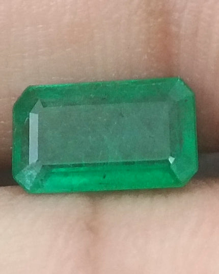 1.66 GSI Certified Vivid Deep Green Swat Emerald Minor Oiled Loose Gemstone