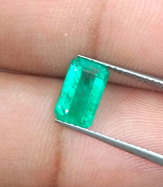 1.50ct Colombian Emerald, 100% Natural Earth Mined Gemstone