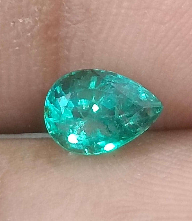 Certified 1.04ct Natural Zambian Emerald.
