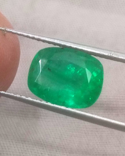 3.16ct GSI Certified Vivid Medium Deep Green Swat Emerald Minor Oiled Loose Gemstone