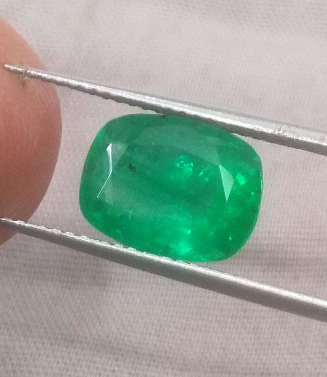 3.16ct Swat Emerald, Certified Natural Vivid Green Stone
