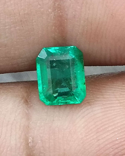 GSI Certified 1.31ct Parrot Green Natural Zambian Emerald Minor Oiled Loose Gemstone