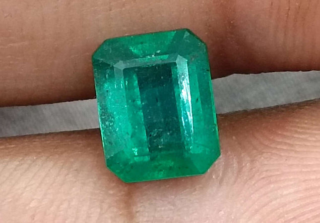 GSI Certified 1.87ct Medium Deep Green Zambian Emerald Minor Oiled Loose Gemstone