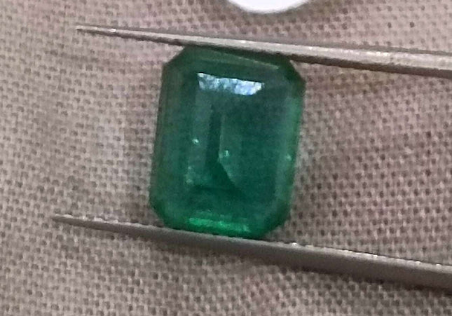 2.31ct High Quality GSI Certified Deep Vivid Green Minor Oiled Loose Gemstone