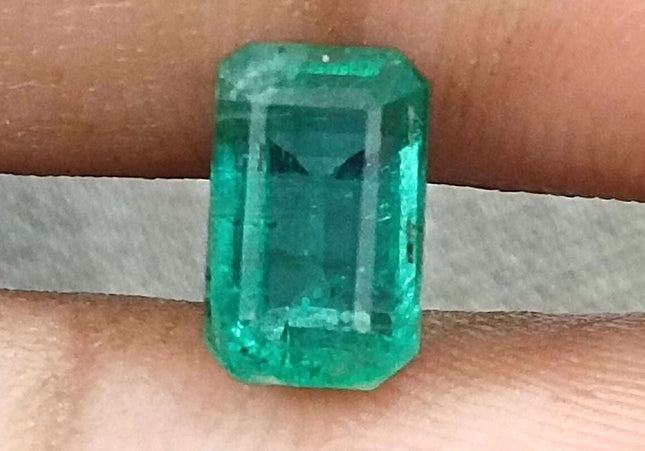 GSI Certified 1.83ct Medium Green Zambian Emerald Minor Oiled Loose Gemstone