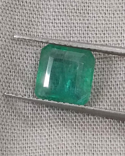GSI Certified 2.05ct Medium Green Natural Zambian Emerald Minor Oiled Loose Gemstone