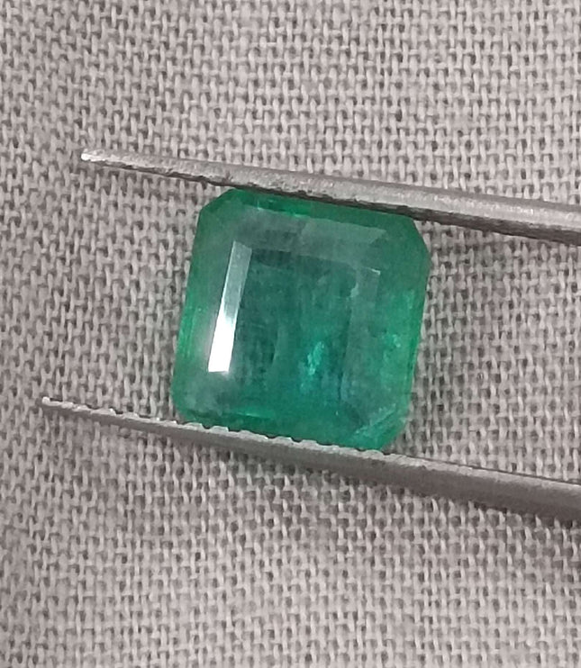 GSI Certified 2.05ct Medium Green Natural Zambian Emerald Minor Oiled Loose Gemstone