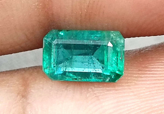 GSI Certified 1.83ct Medium Green Zambian Emerald Minor Oiled Loose Gemstone