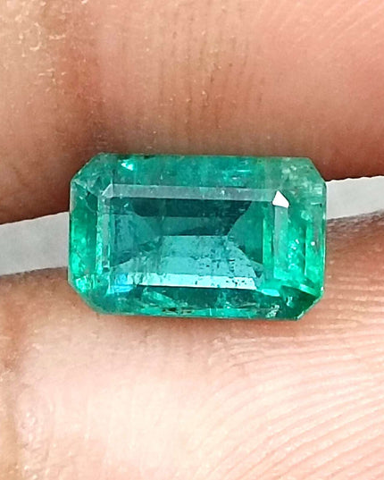 GSI Certified 1.83ct Medium Green Zambian Emerald Minor Oiled Loose Gemstone