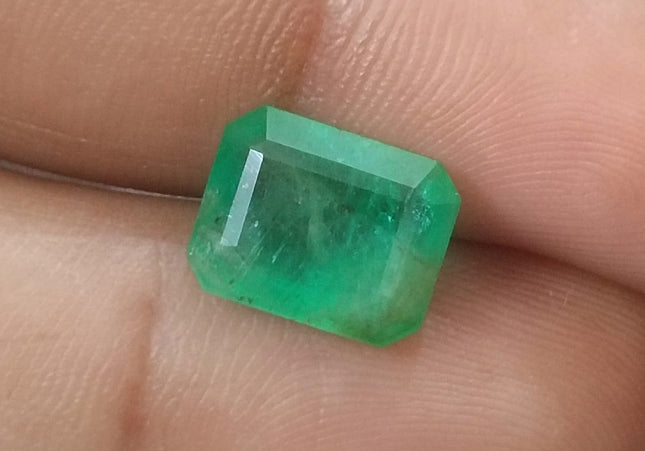 4.50ct GSI USA Certified Medium Green Swat Emerald Minor Oiled Loose Gemstone