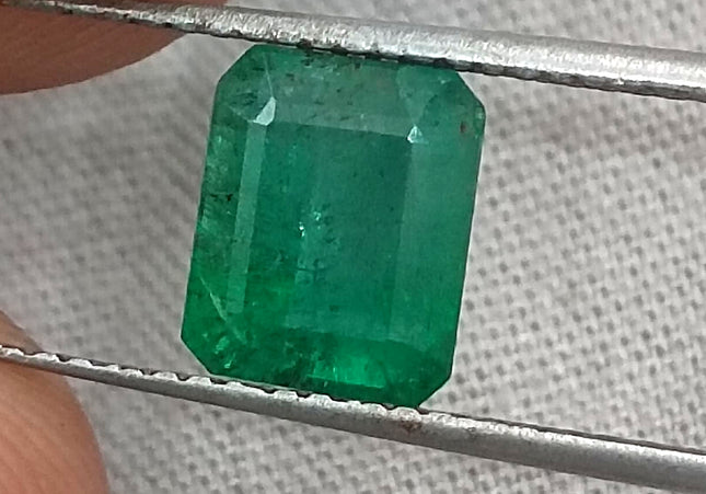 GSI Certified 2.42ct Medium Green Zambian Emerald, Natural Gemstone