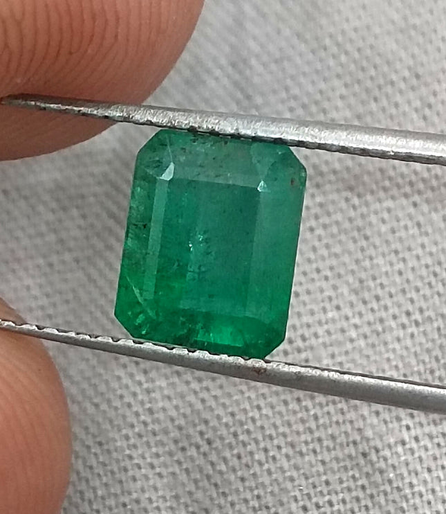 GSI Certified 2.42ct Medium Green Zambian Emerald, Natural Gemstone