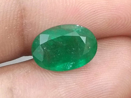 Zambian Emerald 4.09ct  Natural Certified Oval Cut Medium Green Loose Stone