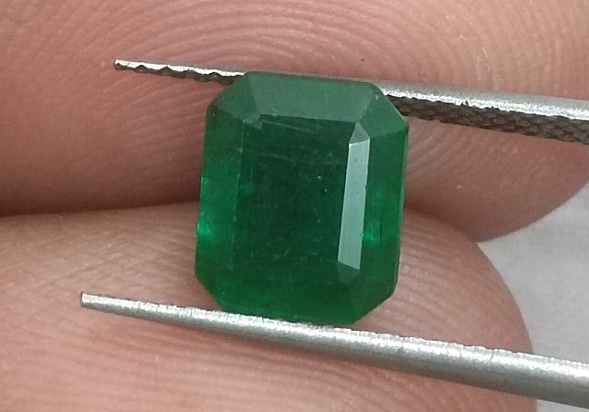 1.89ct GSI Certified Vivid Deep Green Zambian Emerald Minor Oiled Loose Gemstone