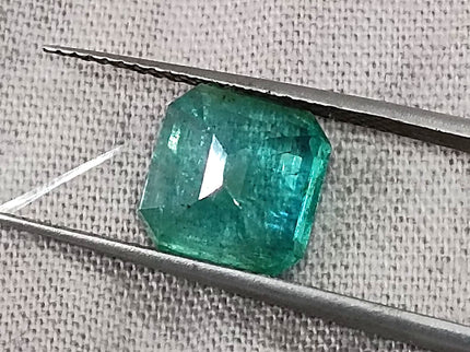 Zambian Emerald 2.59ct Certified Natural Medium Green Gemstone