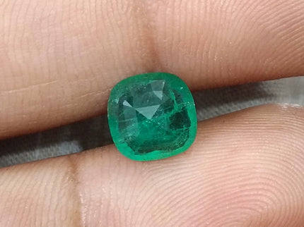 Emerald Natural 1.95ct Zambia Minor Oiled SGL Certified Cushion Cut Loose Gemstone