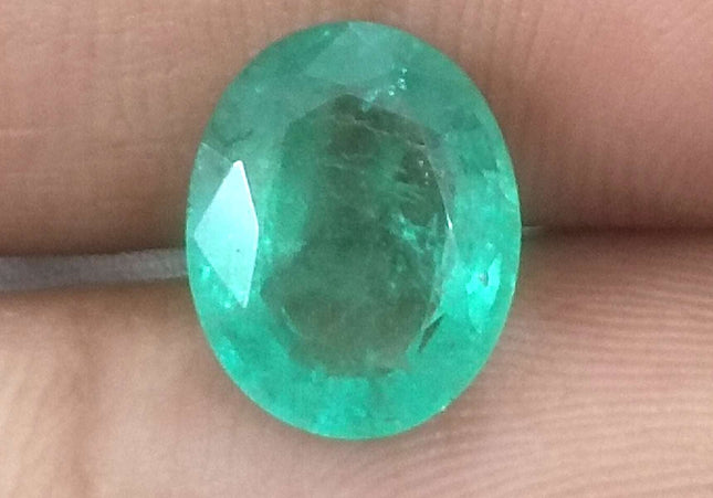 3.29ct Medium Light Green Zambian Emerald Minor Oiled Loose Gemstone